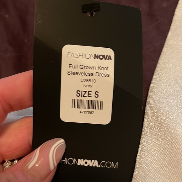 Knot White Dress - Picture 5 of 5